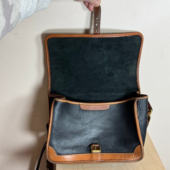 Dooney & Bourke Crossbody Shoulder Bag Purse All Weather Leather Classic Vintage - Picture 4 of 16
